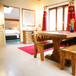 Le Refuge, Chamonix: The Main Room